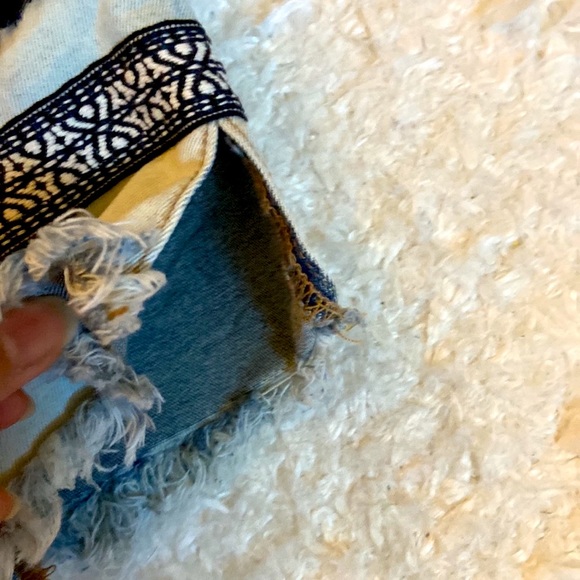 Blank NYC Tapered Jeans - Picture 3 of 7